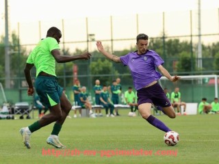 PG电子在线试玩入口-英超球鞋品牌Umbro的历史与市场表现分析